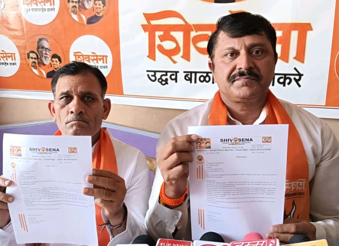 Shiv Sena leaders displaying memorandum of demands during a press conference at Jammu on Monday.—Excelsior/Rakesh