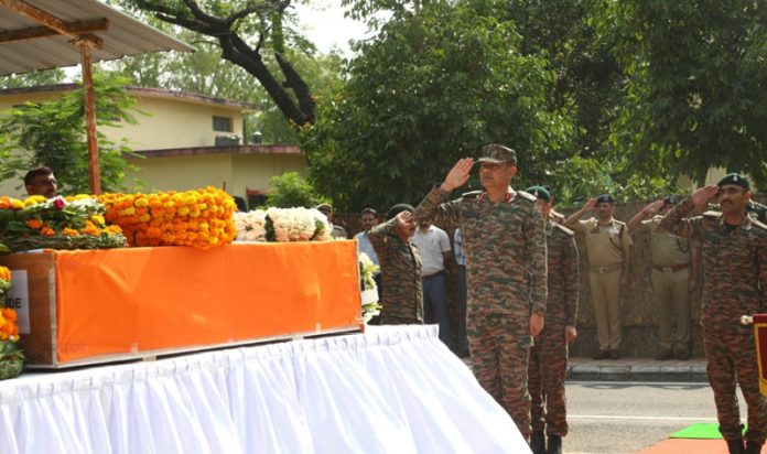Army officers paying tribute to Sep Gaykar Sandip Pandurang at Jammu on Friday. Army officers paying tribute to Sep Gaykar Sandip Pandurang at Jammu on Friday.