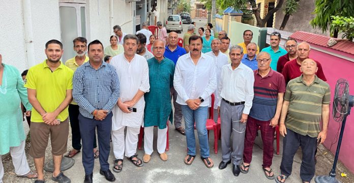 MLA Arvind Gupta along with residents of Hazuri Bagh area in Jammu on Wednesday. MLA Arvind Gupta along with residents of Hazuri Bagh area in Jammu on Wednesday.