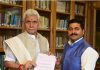 BJP spokesperson, Gaurav Gupta submitting a memorandum to Lt Governor, Manoj Sinha at Srinagar.
