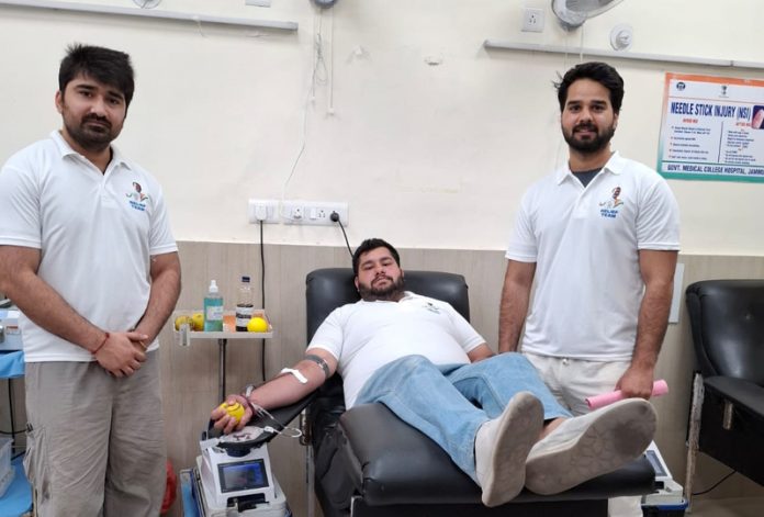 Volunteers of Youth Congress donating blood in Jammu. Volunteers of Youth Congress donating blood in Jammu.