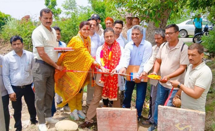 MLA Kathua, Dr. Bharat Bhushan inaugurates developmental works of Command Area Development in Dayalachak on Saturday. MLA Kathua, Dr. Bharat Bhushan inaugurates developmental works of Command Area Development in Dayalachak on Saturday.