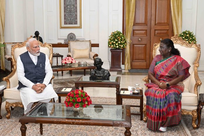 presidentPM Modi Meets President Murmu, Briefs Her On Operation Sindoor PM Modi Meets President Murmu, Briefs Her On Operation Sindoor