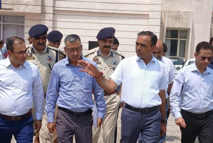 Div Com Jammu reviews Shri Amarnathji Yatra arrangements in Samba and Kathua
