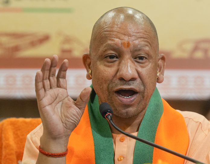 People trying to defame kanwar yatris: Adityanath