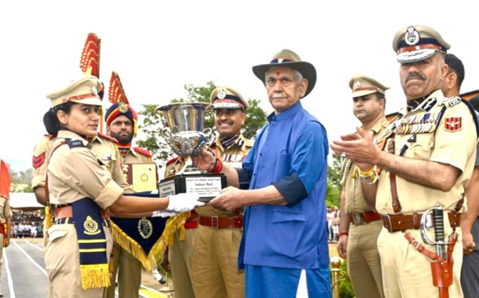 LG Manoj Sinha felicitating a fresh recruit at SKPA Udhampur on Monday. — Excelsior/K Kumar LG Manoj Sinha felicitating a fresh recruit at SKPA Udhampur on Monday. — Excelsior/K Kumar