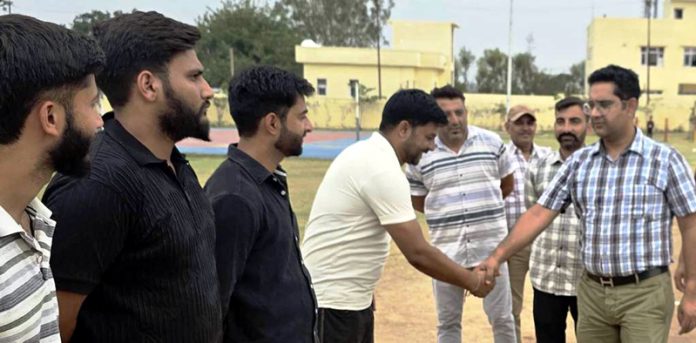 SDM, Chowki Choura, Ankush Hans interacting with players. SDM, Chowki Choura, Ankush Hans interacting with players.