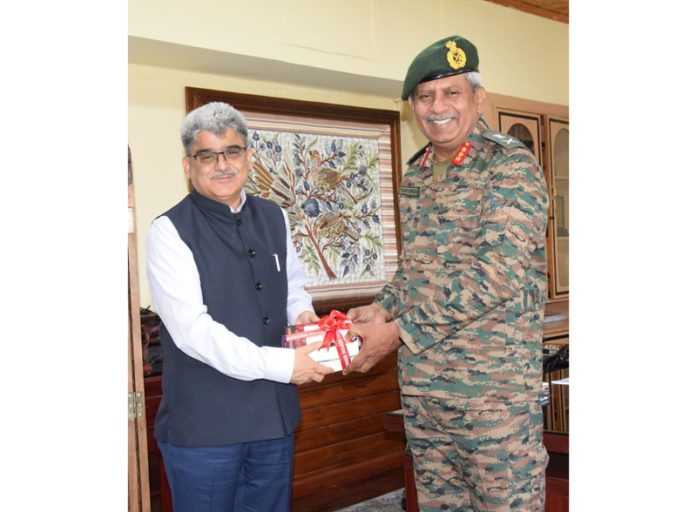 CS Atal Dulloo meeting with DG BRO Lt Gen Raghu Srinivasan on Monday.