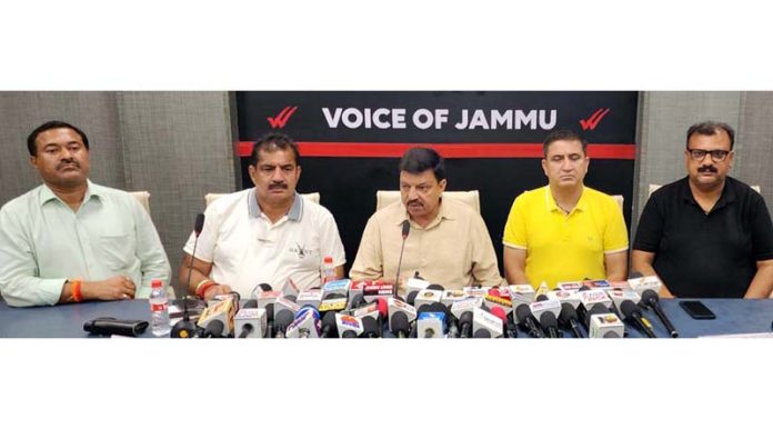 President CCI< Arun Gupta, flanked by others addressing press conference in Jammu. -Excelsior/Rakesh President CCI< Arun Gupta, flanked by others addressing press conference in Jammu. -Excelsior/Rakesh