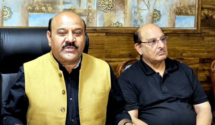 Deputy CM Surinder Kumar Chowdhary addressing a press conference in Srinagar on Tuesday. —Excelsior/Shakeel Deputy CM Surinder Kumar Chowdhary addressing a press conference in Srinagar on Tuesday. —Excelsior/Shakeel