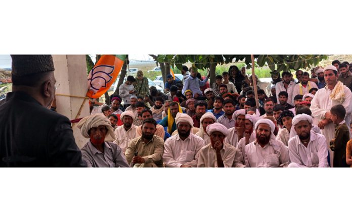BJP MP, Ghulam Ali Khatana addressing tribals at Bishnah.