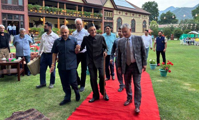 Dr Karan Singh along with other dignitaries at Amar Singh Club, Srinagar.