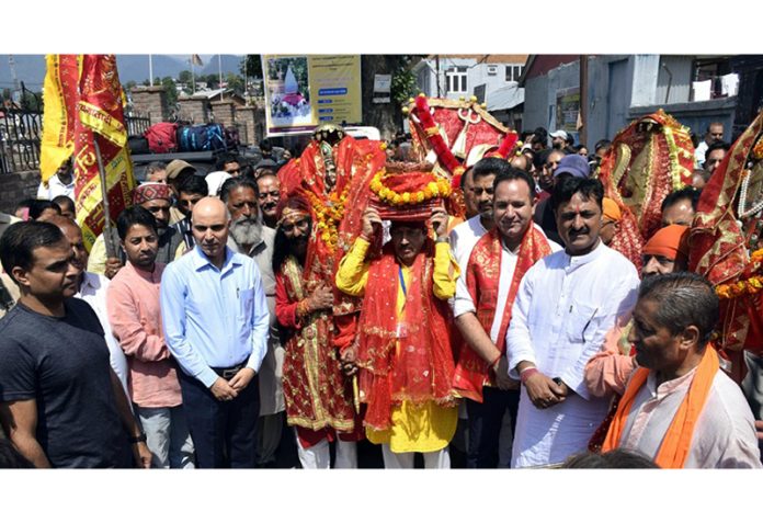 LoP Sunil Sharma during flagging off Holy Mace towards Dachhan.