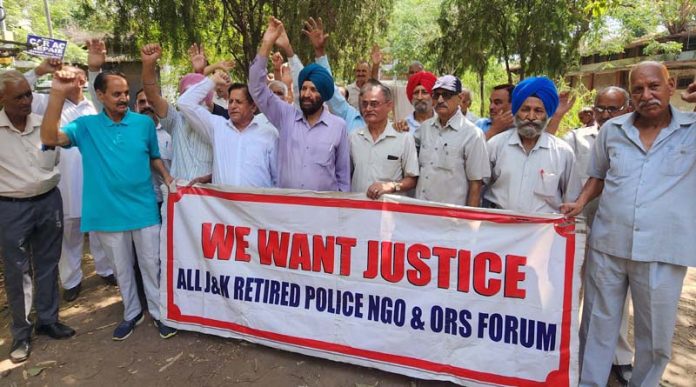 Retired Police and Fire Services personnel staging a demonstration at Hari Singh Park in Jammu on Tuesday. -Excelsior/Rakesh