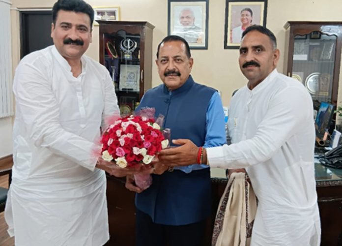 AJKPC delegation meeting with Union Minister Dr Jitendra Singh at New Delhi. AJKPC delegation meeting with Union Minister Dr Jitendra Singh at New Delhi.