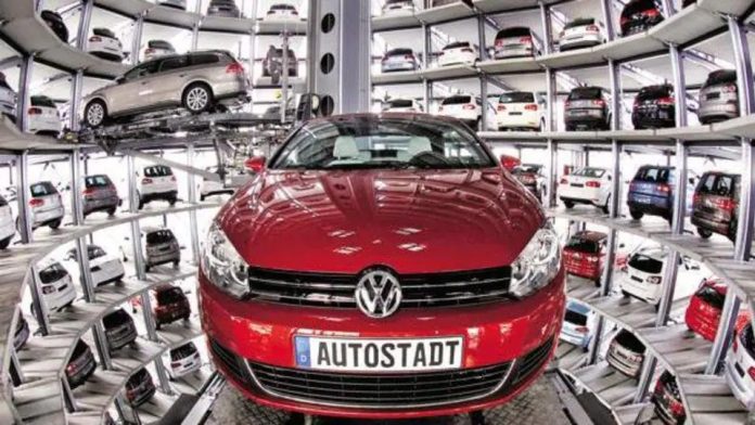 Passenger vehicle sales drop 1.4 pc to 10.11 lakh units in Apr-Jun Passenger vehicle sales drop 1.4 pc to 10.11 lakh units in Apr-Jun