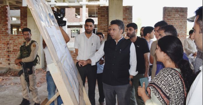DC Budgam reviewing Progress of 125 bedded New District Hospital and 100 bedded Critical Care Unit in Reshipora Budgam.