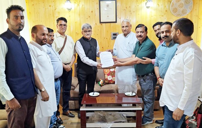 Members of Laghu Udyog Bharti delegation, J&K submitting a memorandum of demands to Chief Secretary, Atal Dulloo on Thursday.