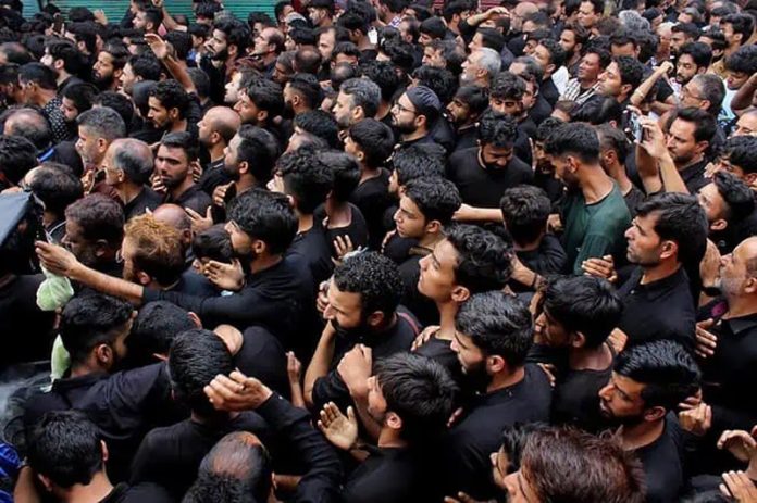 Thousands of processions taken out across Pak on 10th day of Muharram