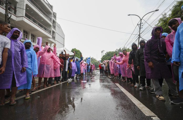 Another Batch Of Pilgrims Leaves Jammu For Amarnath Shrine