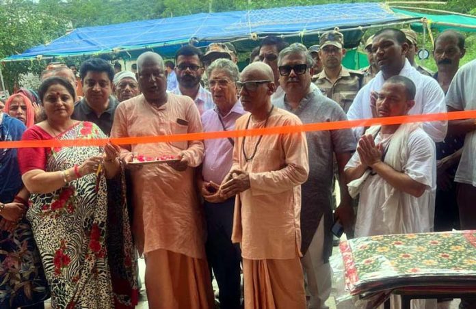 Senior BJP leader, Priya Sethi inaugurates a Langar at Panjgrain in Nagrota on Wednesday. Senior BJP leader, Priya Sethi inaugurates a Langar at Panjgrain in Nagrota on Wednesday.