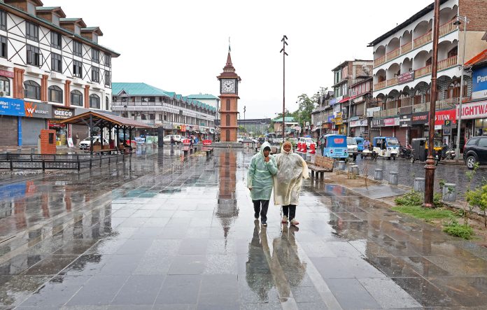 Rain Brings Relief From Heat Conditions In Kashmir Rain Brings Relief From Heat Conditions In Kashmir