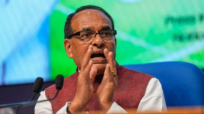 Agri Minister asks states to crack down on sale of fake fertilisers, warns against forced tagging Agri Minister asks states to crack down on sale of fake fertilisers, warns against forced tagging