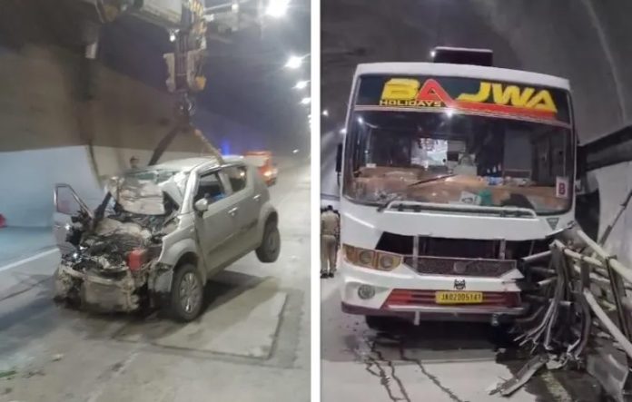 One Dead, 5 Injured In Separate Road Mishaps Along Jammu-Srinagar NH One Dead, 5 Injured In Separate Road Mishaps Along Jammu-Srinagar NH