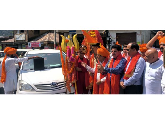 DDC Chairman, Dhananter Singh Kotwal flagging off Rudra Ganga Yatra from Doda on Monday. — Excelsior/Tilak Raj DDC Chairman, Dhananter Singh Kotwal flagging off Rudra Ganga Yatra from Doda on Monday. — Excelsior/Tilak Raj