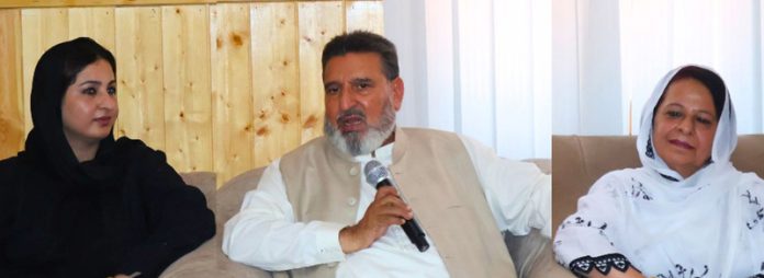 Apni Party president Syed Mohd Altaf Bukhari addressing women wing leaders of the party in Srinagar.