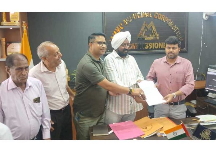 A deputation of Trikuta Nagar residents meeting JMC Commissioner, Dr. Devansh Yadav on Tuesday. A deputation of Trikuta Nagar residents meeting JMC Commissioner, Dr. Devansh Yadav on Tuesday.