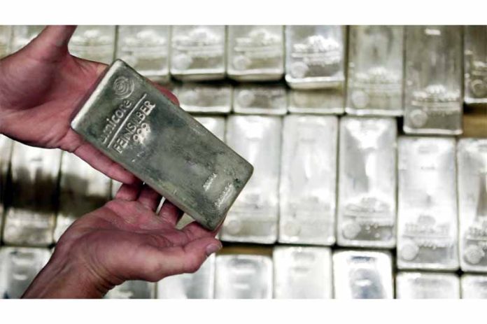 Silver futures decline Rs 66 to Rs 1,11,420/kg