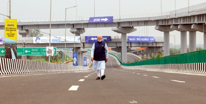 NEW DELHI, AUG 17 (UNI): Prime Minister Narendra Modi during the inauguration of the Delhi section of the Dwarka Expressway and the Urban Extension Road-II (UER-II) in New Delhi. UNI