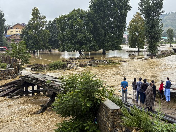 Weather: Swollen Jhelum river after heavy rain in Anantnag