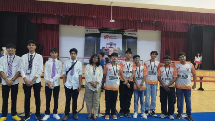 Jodhamal teams posing for a group photograph.