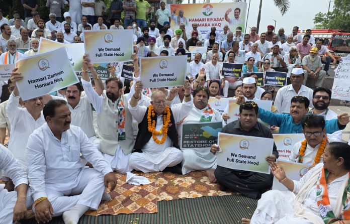 Cong leaders and workers sitting on hungar strike in Jammu on Sunday. -Excelsior/Rakesh Cong leaders and workers sitting on hungar strike in Jammu on Sunday. -Excelsior/Rakesh