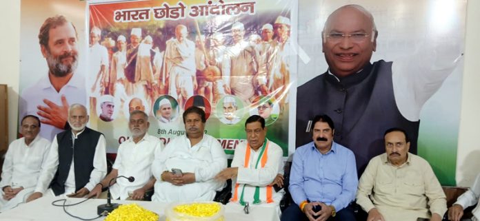 Senior Cong leaders during party function in Jammu on Saturday. Senior Cong leaders during party function in Jammu on Saturday.