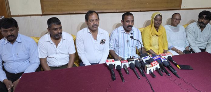 President of JMC Workers Union, Rinku Gill addressing a press conference in Jammu on Saturday. -Excelsior/Rakesh President of JMC Workers Union, Rinku Gill addressing a press conference in Jammu on Saturday. -Excelsior/Rakesh