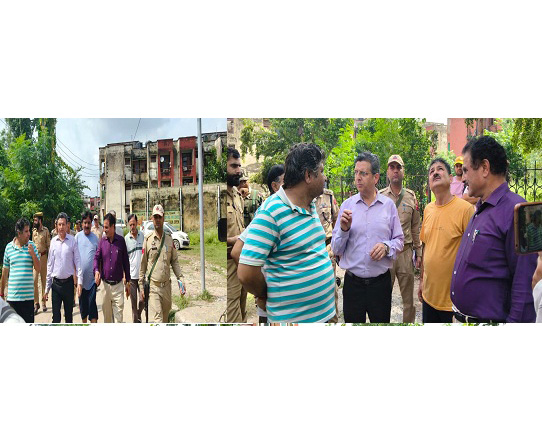 R&R Com (M) assesses damages, restoration works in Jammu Migrant Camps
