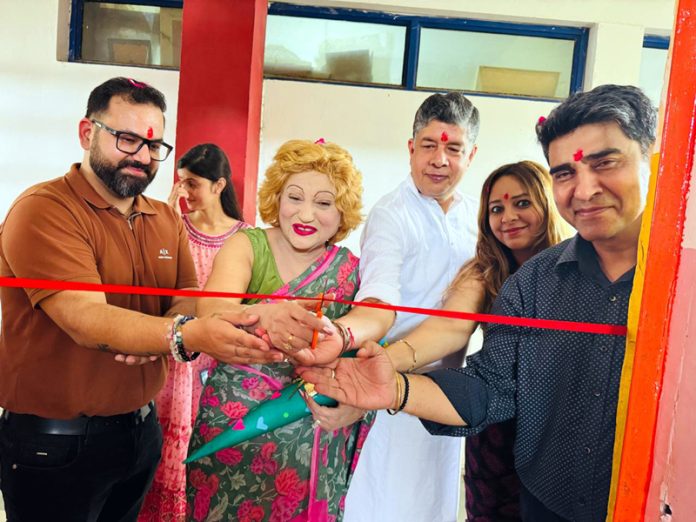 Dignitaries inaugurating sensory Lab in Tiny Tots Higher Secondary School.