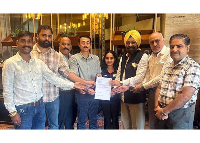 Team MOSAJ posing during a programme. Team MOSAJ posing during a programme.