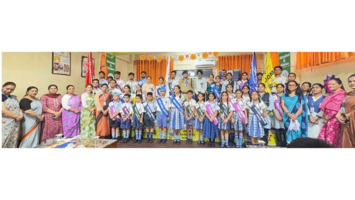 Newly elected Students Council posing along with teaching staff and dignitaries.