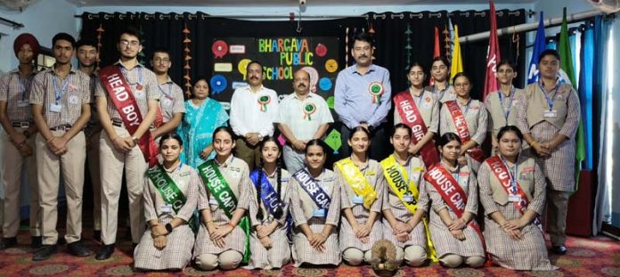 Newly announced Students Council posing for group photograph along with staff.