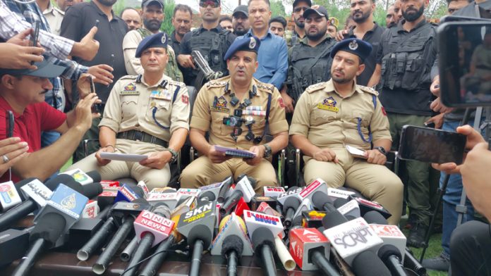 SSP Ganderbal Khalid Poswal briefing media persons about minor’s murder case. —Excelsior/Firdous