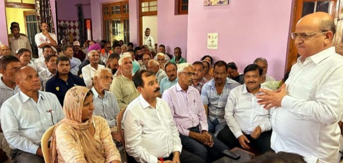 Senior Congress leader Tara Chand addressing a gathering at Chak Malal area in Chhamb Constituency on Thursday. Senior Congress leader Tara Chand addressing a gathering at Chak Malal area in Chhamb Constituency on Thursday.