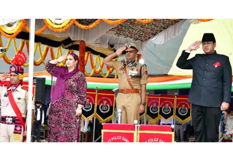 Chairperson DDC Ganderbal saluting Tricolour.