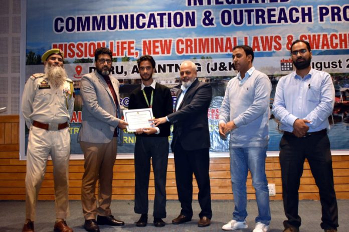 Director CBC and others during inaugural of outreach programme.