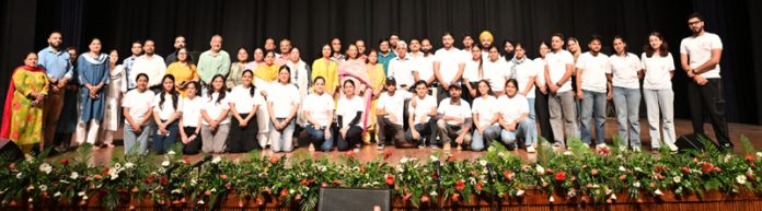 Participants posing for a group photograph during valedictory function of Induction Programme at JU.