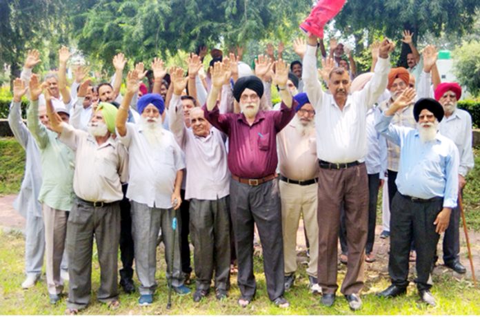 Members of JKSAC protesting after meeting in Poonch.
