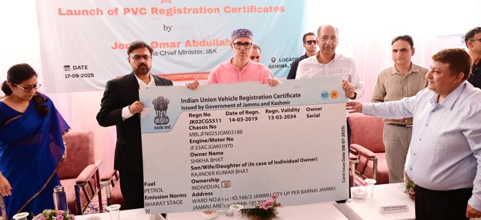 CM Omar Abdullah inaugurates Transport Bhawan at Bemina, launches new PVC Registration card (3)